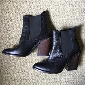 Freda Salvador ankle boots